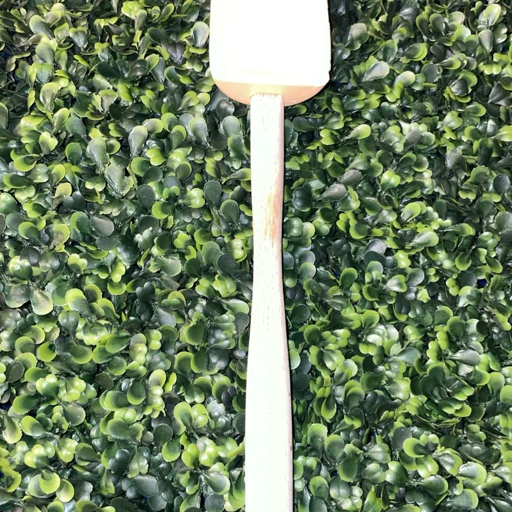 Williams Sonoma Cream Silicone Spatula